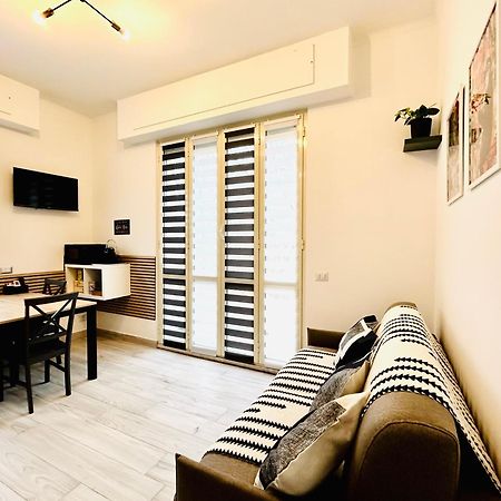 Vacanze Romane Лідо-ді-Остія Екстер'єр фото